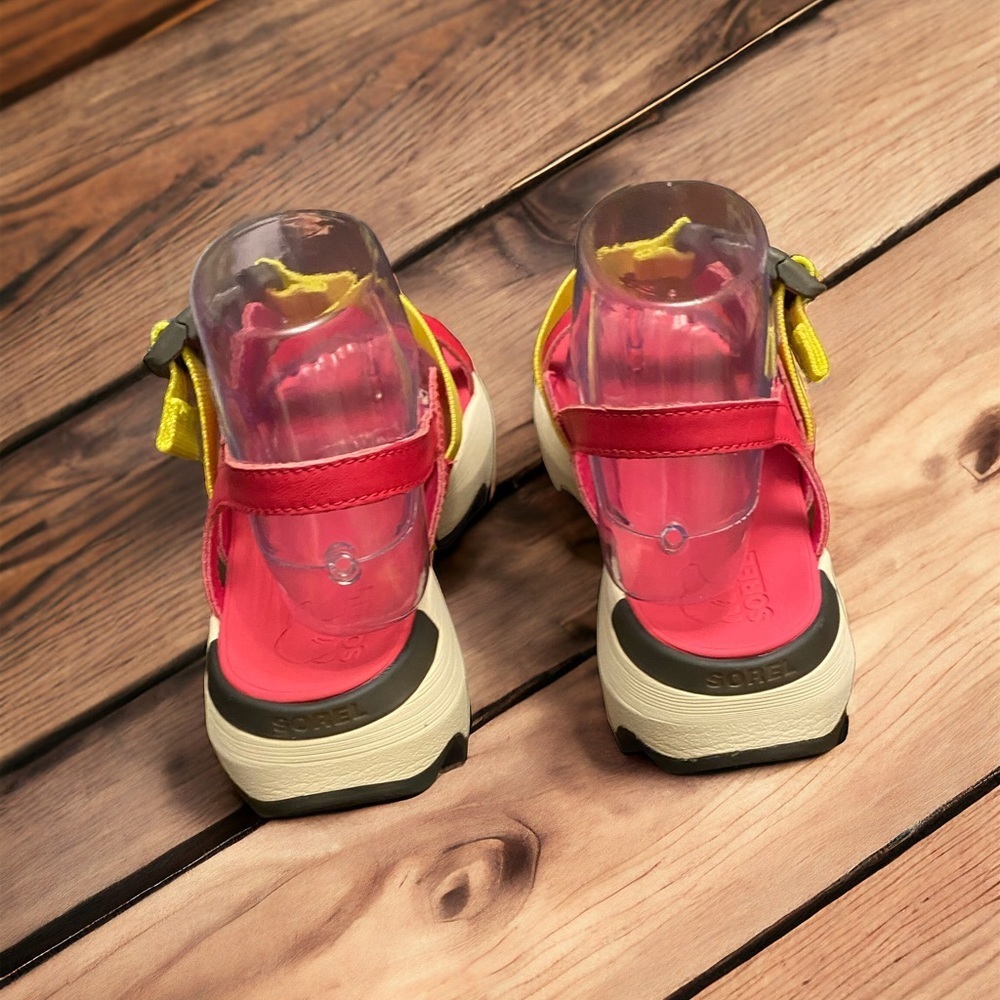 Sorrel Kinetic Impact Cactus/Pink Outdoor Performance Sandal. Size 8 - Picture 6 of 8